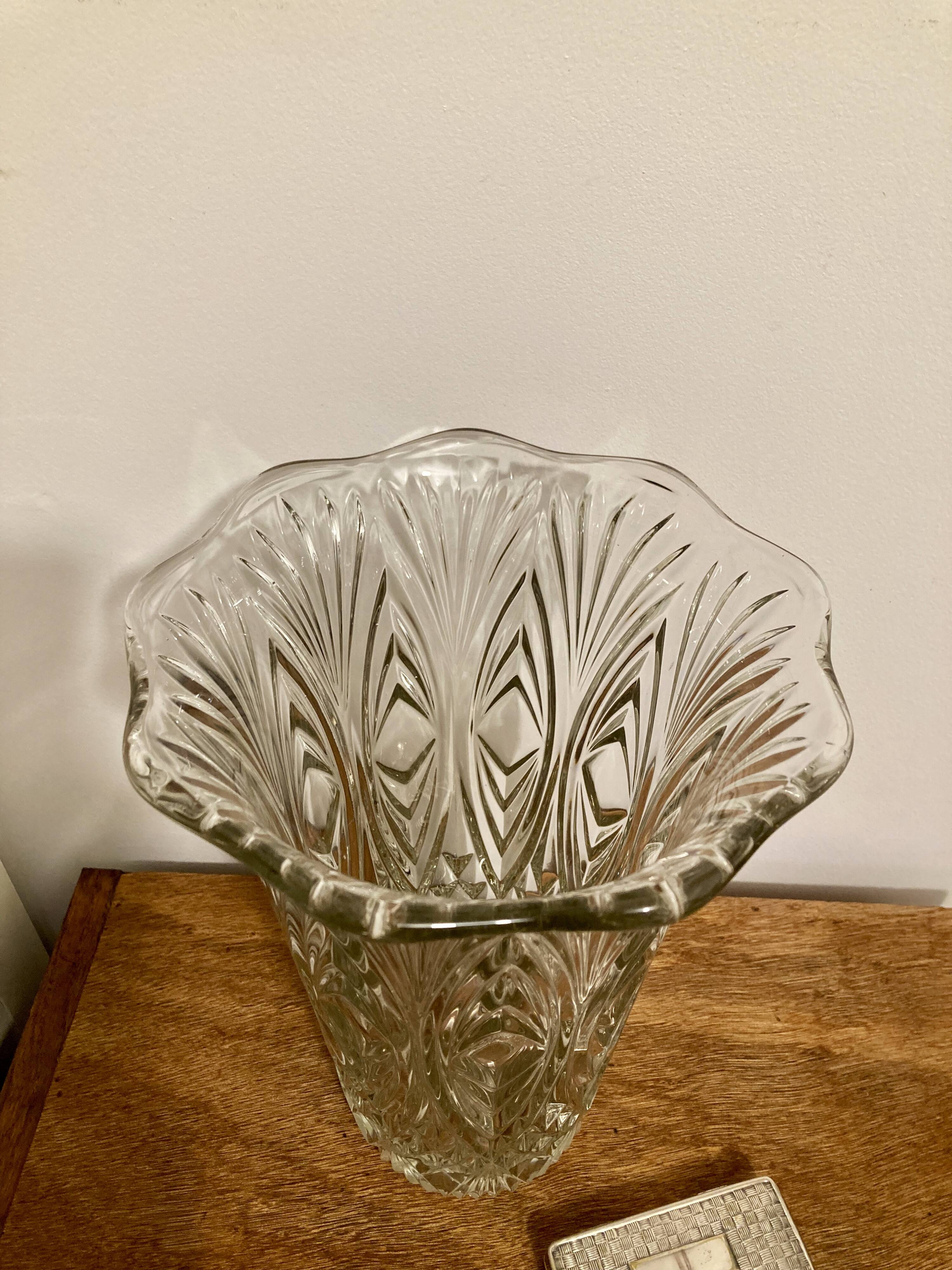 Molded glass vase