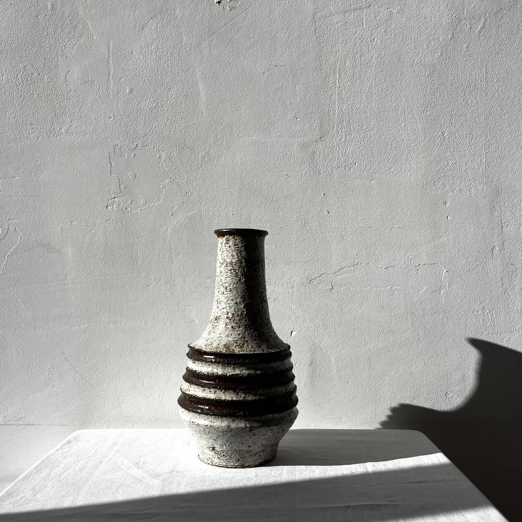 Vintage ceramic vase - brutalist / mid-century style