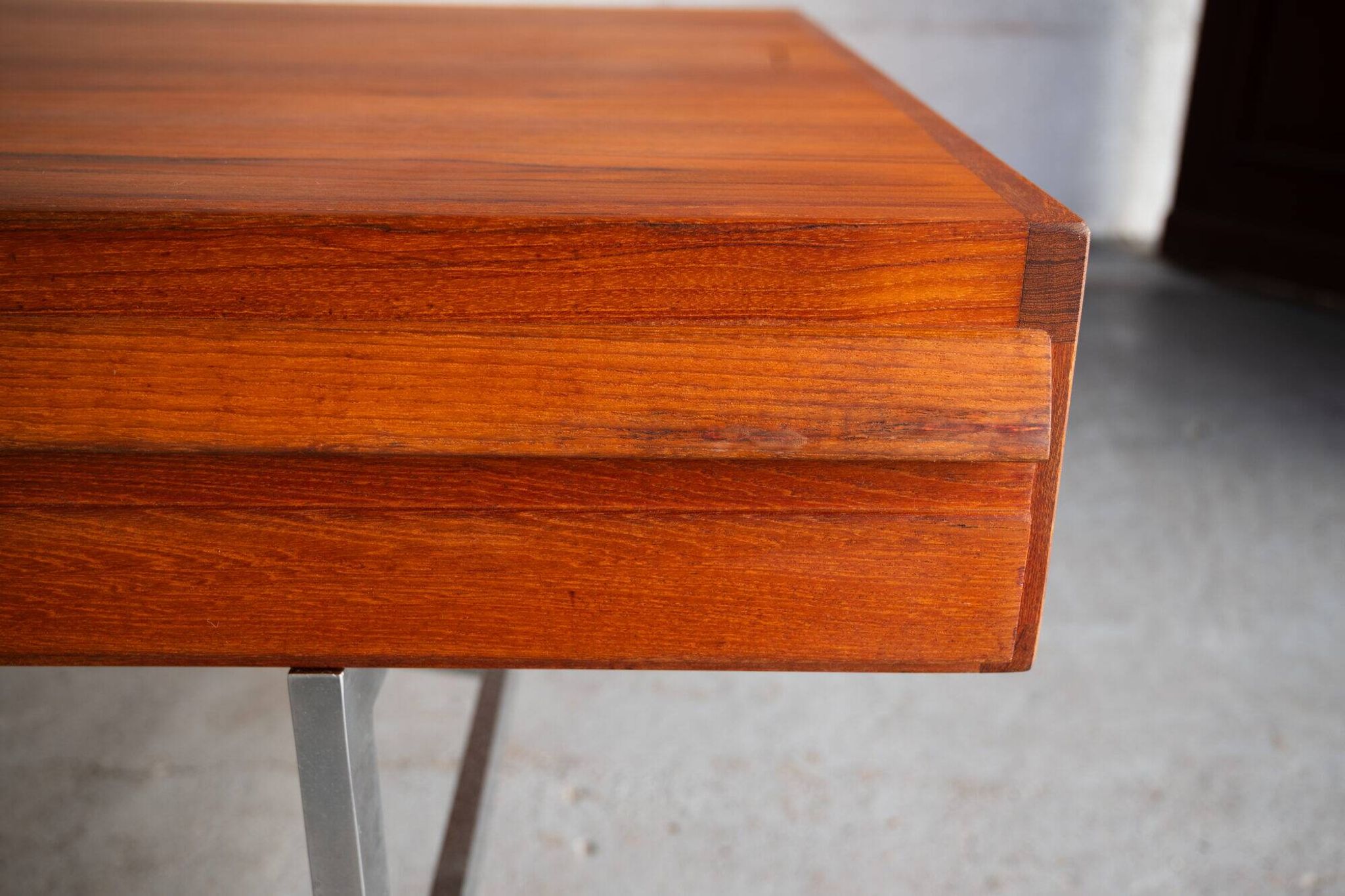 Bureau d'écriture par Illum Wikkelso