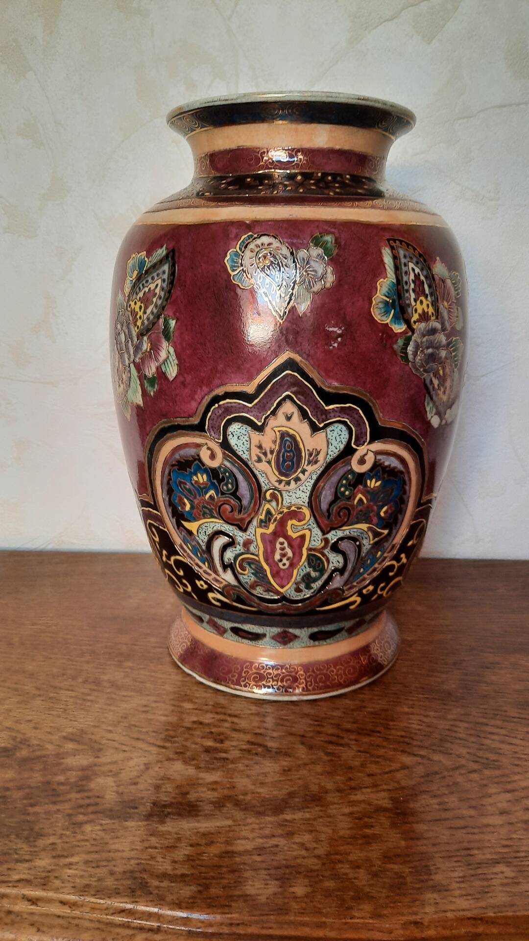 Grand vase en céramique ancien