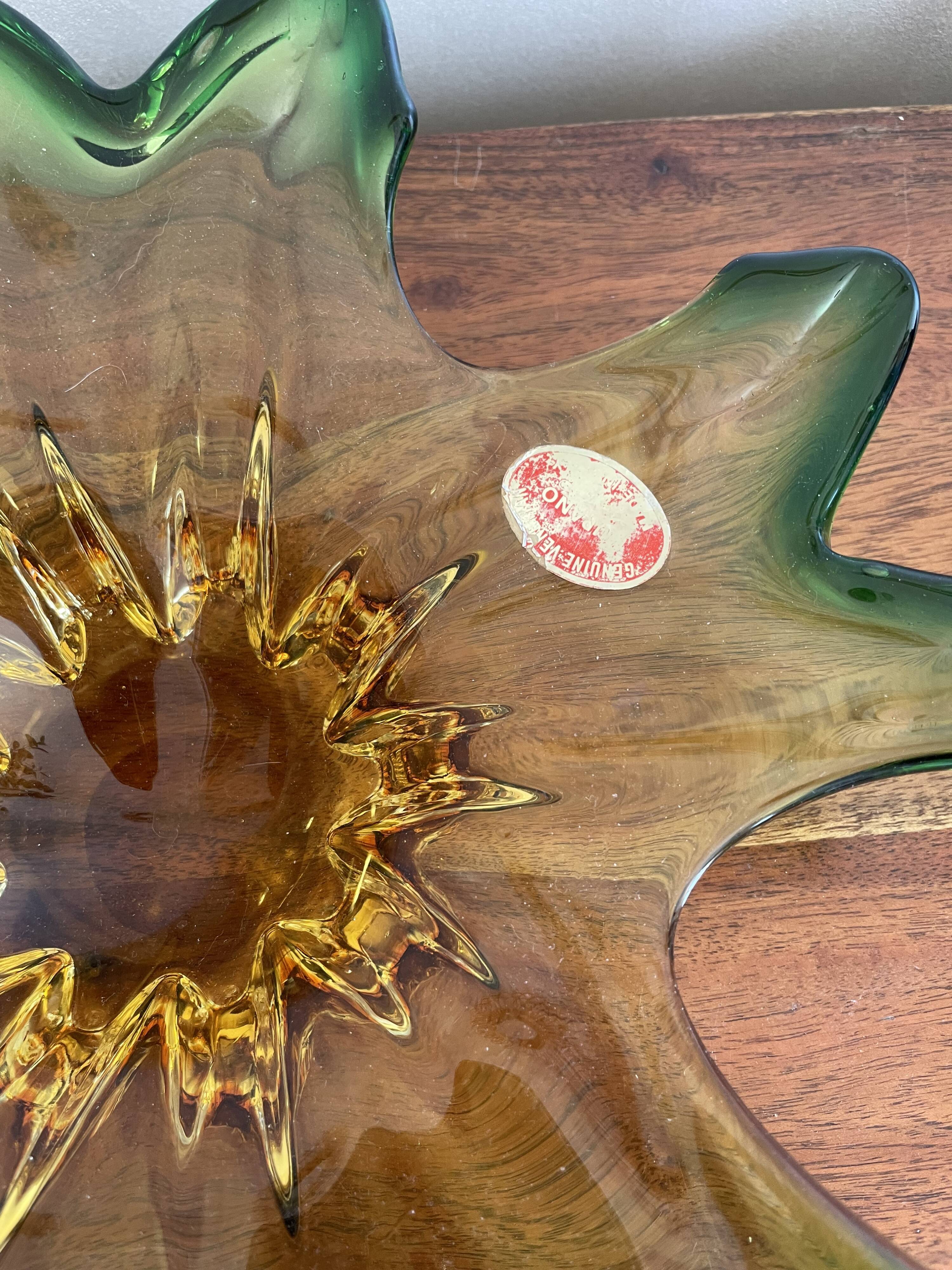 Flower cup, Murano glass leaf