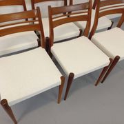 Set of 6 vintage Scandinavian chairs in teak and bouclette fabric from the 60s