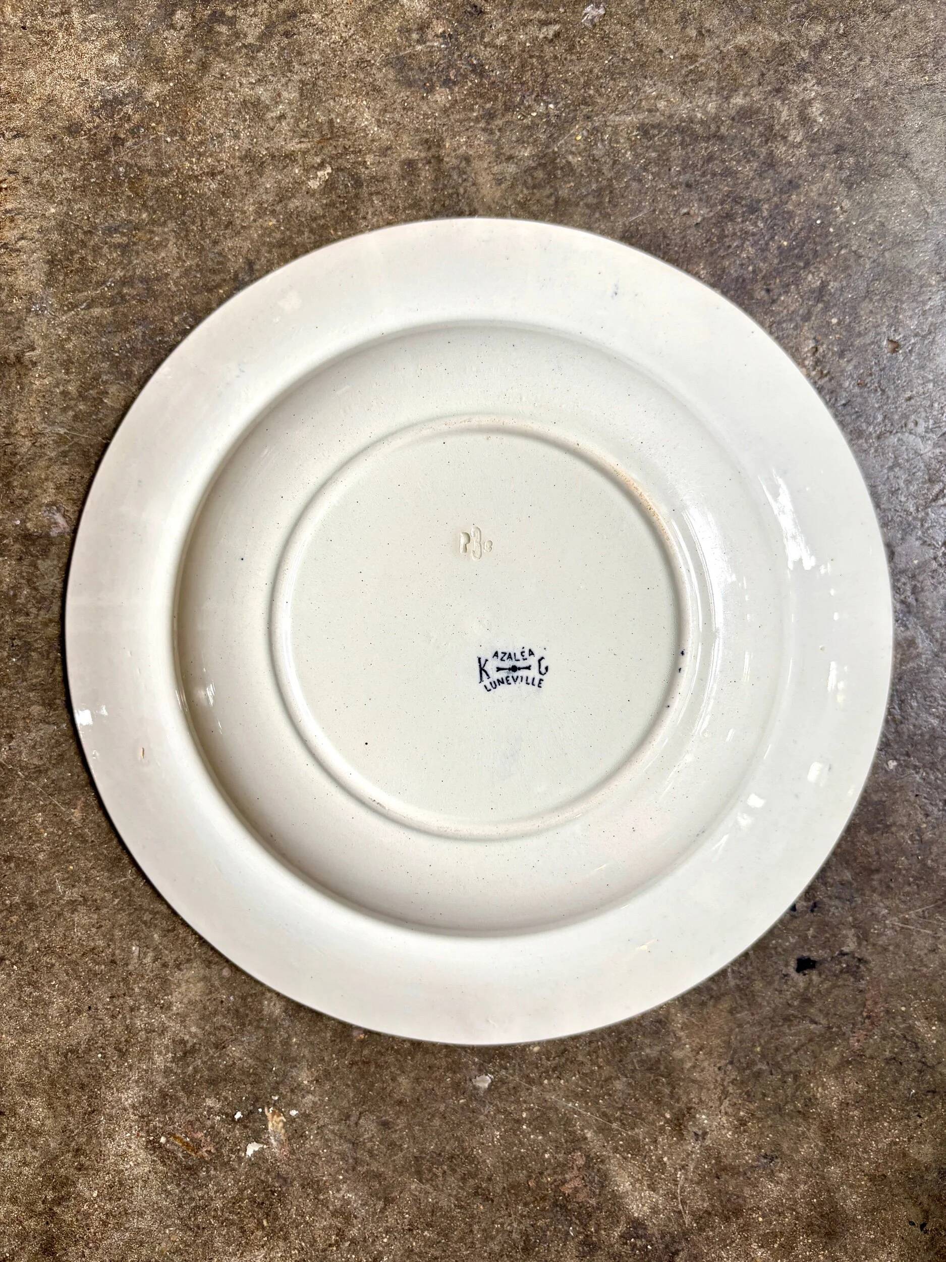 Shallow dish Lunéville in blue ironstone, service "Azalea"
