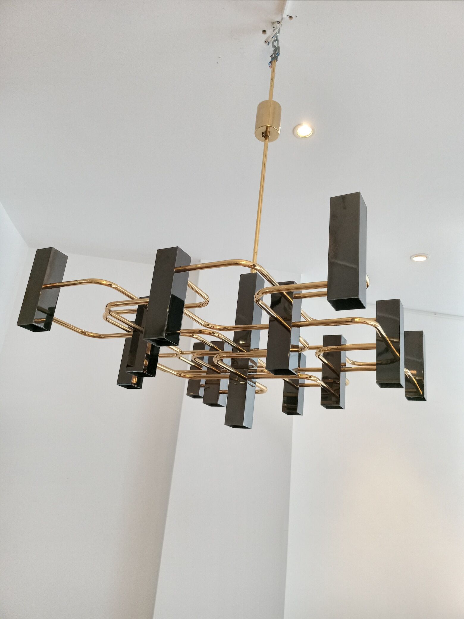 Chandelier from Sciolari distributed by Boulanger