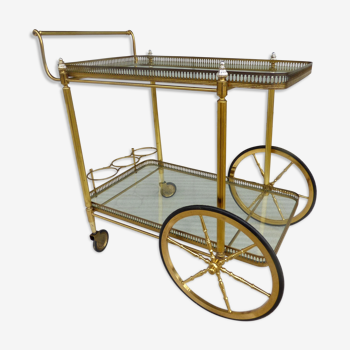 Golden wheels serving table