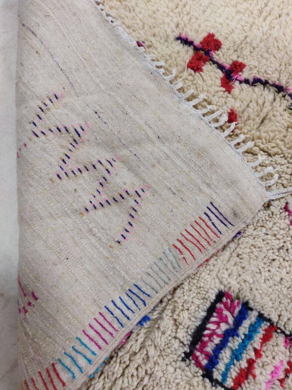 Handmade Moroccan Berber rug 288 x 168 cm