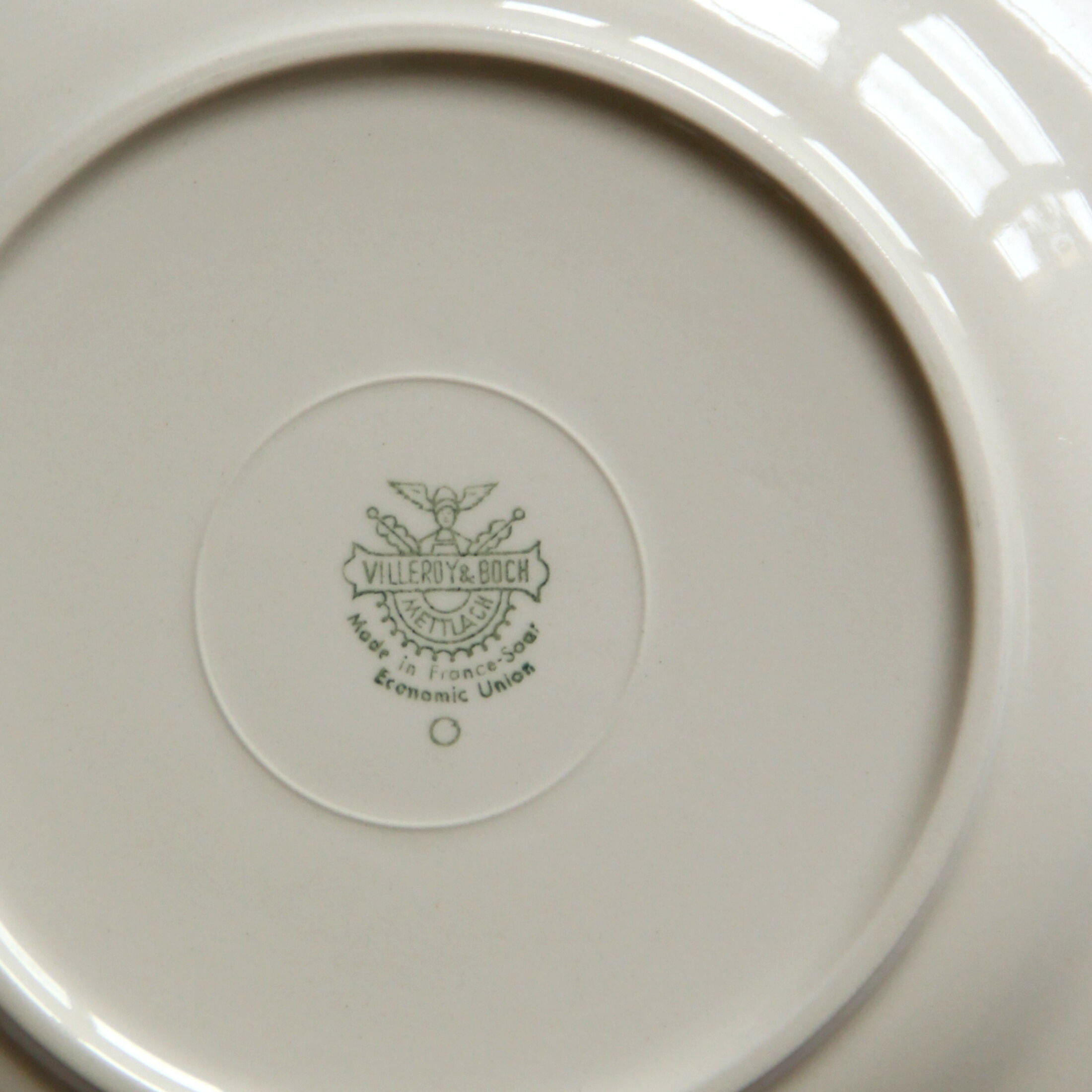 Serving dish oval Villeroy and Boch green and gold border
