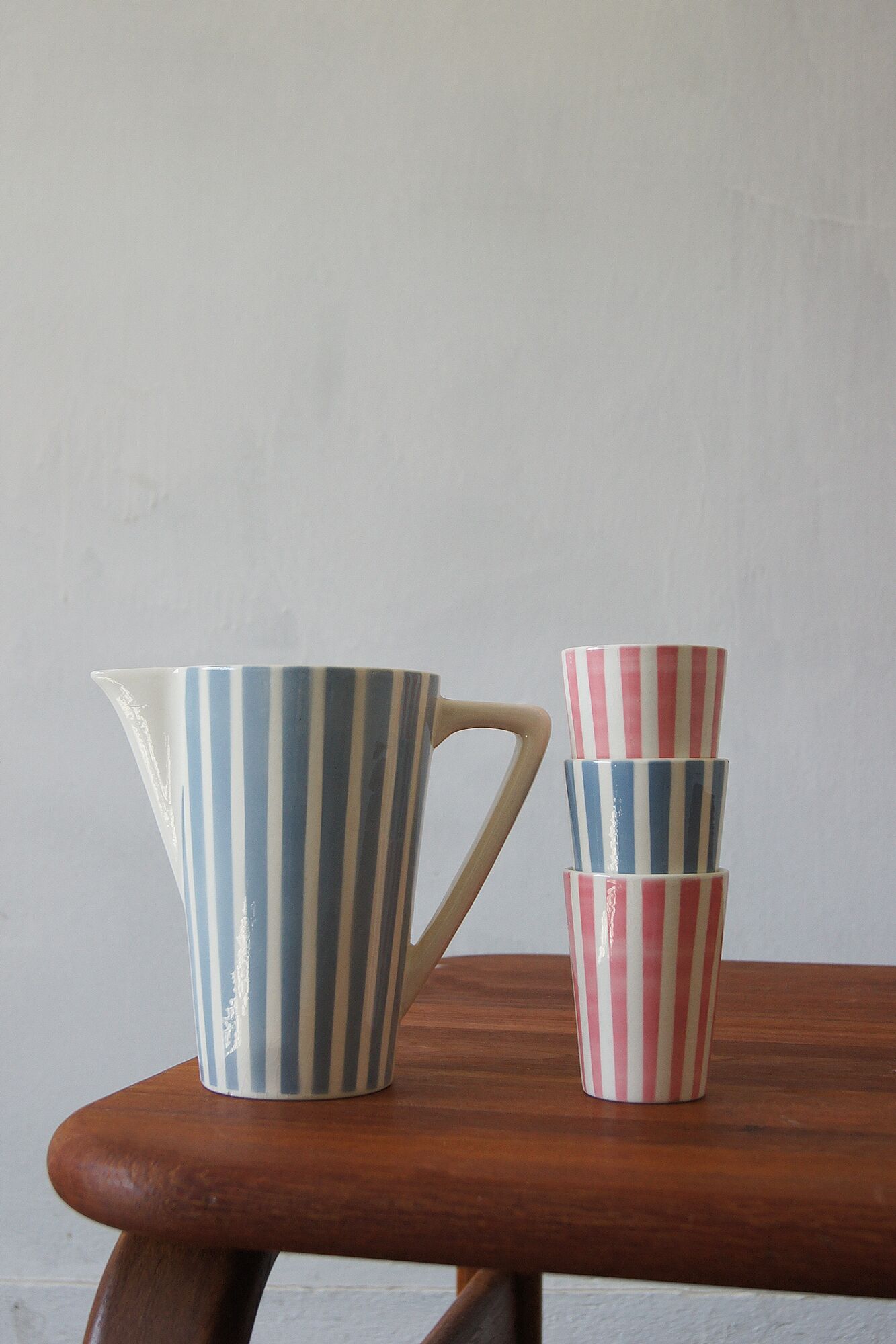 Ensemble limonade de Staffel Limburg des années 1950