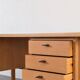 Bureau en chêne du milieu du siècle par Svend Åge Madsen pour Sigurd Hansen, années 1960.
