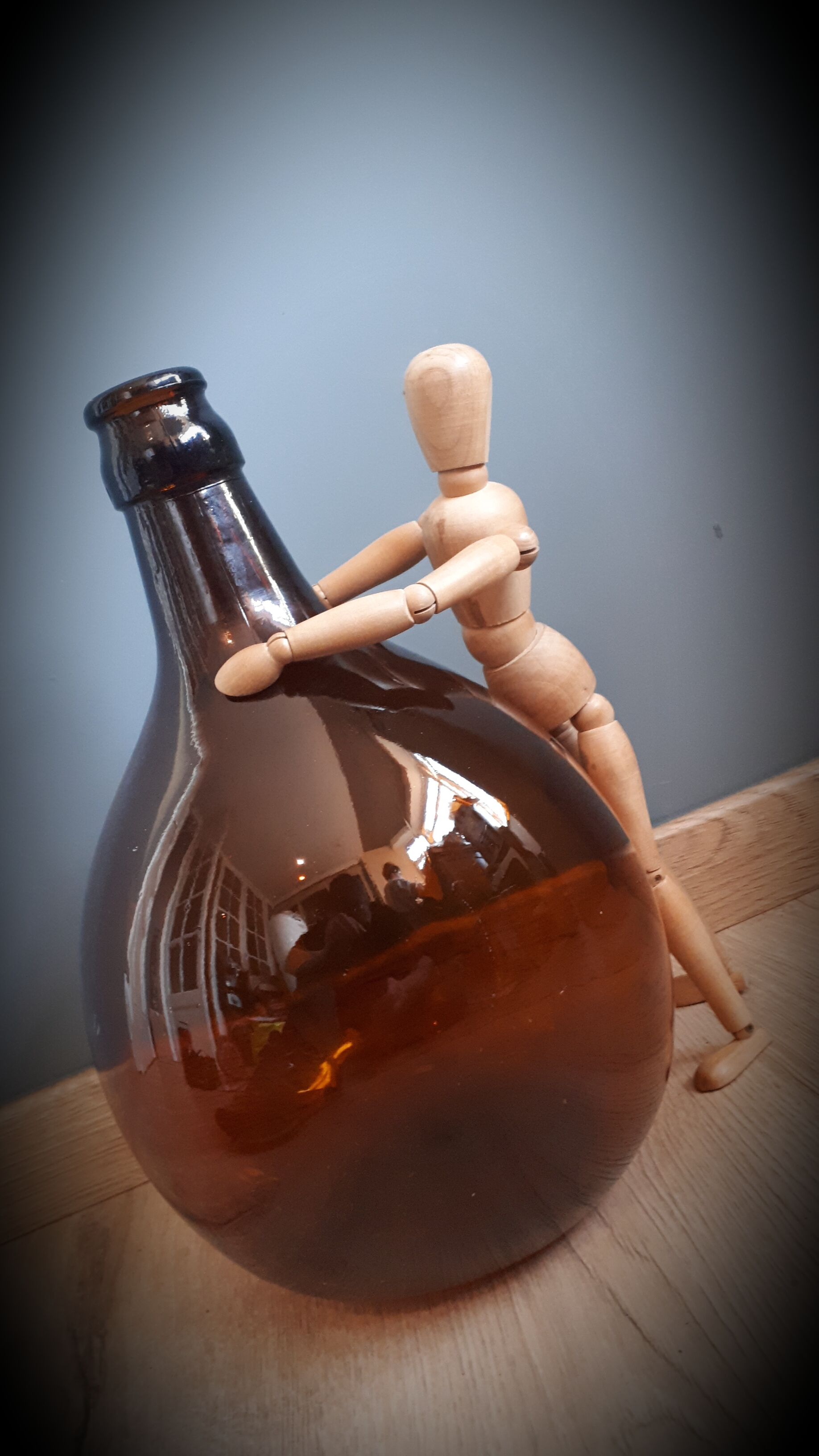 Authentic demijohn 6 L Brown