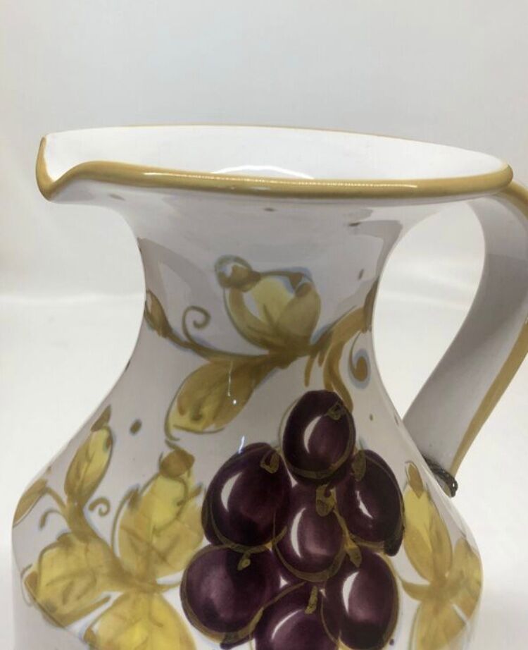 Pitcher decorated with grapes Fratelli Fanciullaci