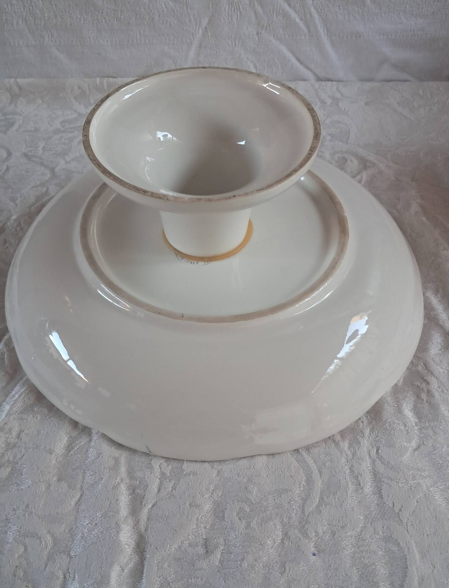 Ceramic compote with floral decoration