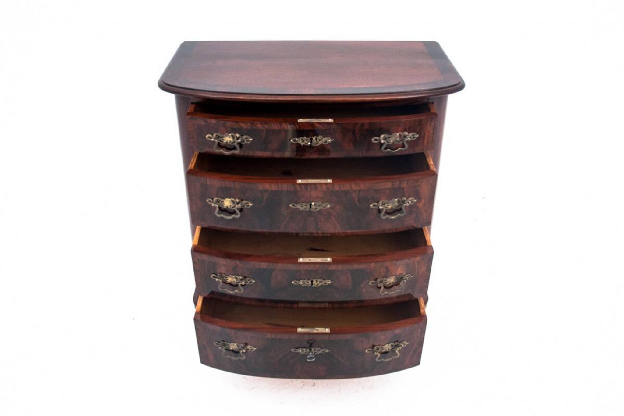 Walnut chest of drawers, Northern Europe, circa 1890. After renovation.