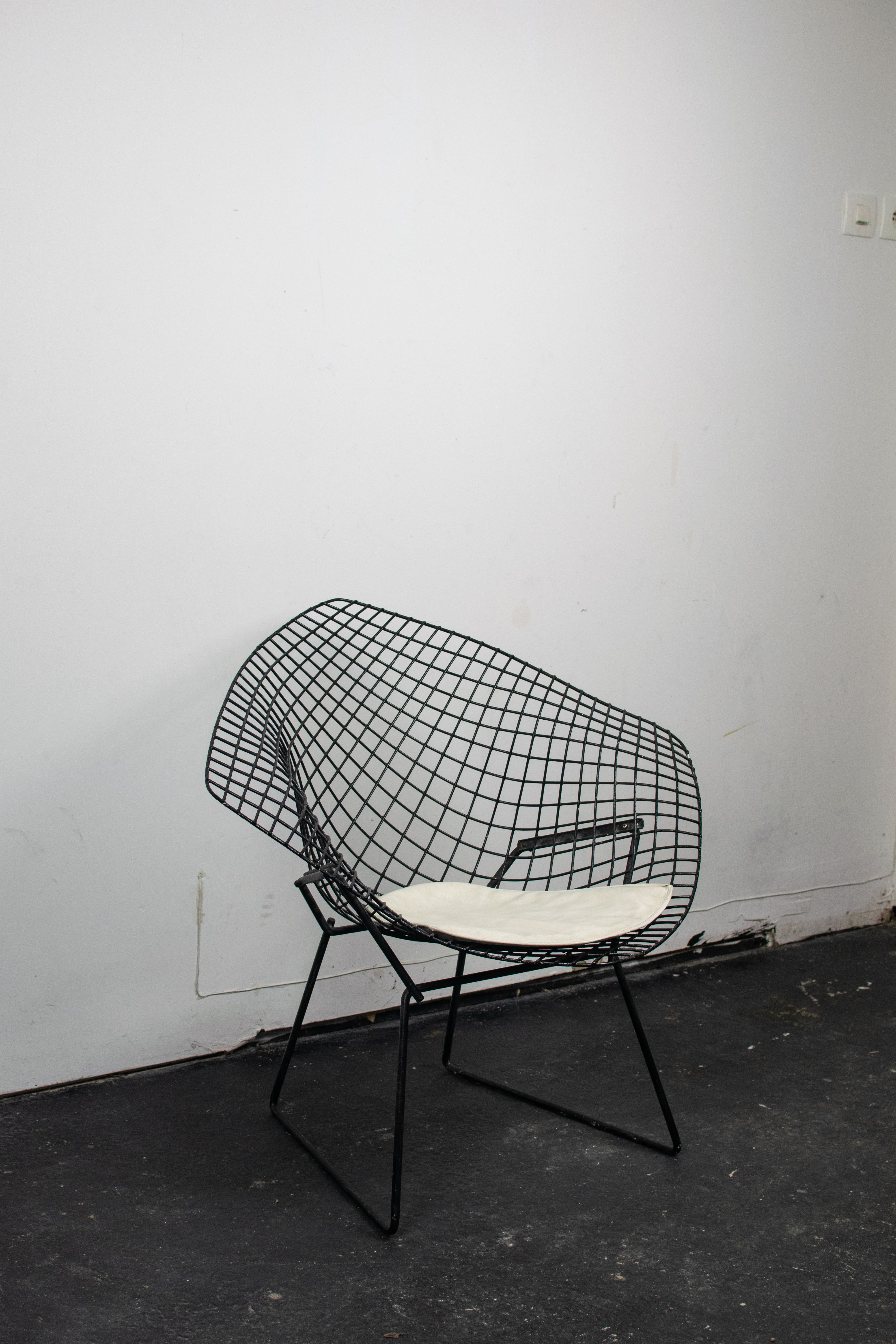 Pair of armchairs Diamond Chairs Harry Bertoia