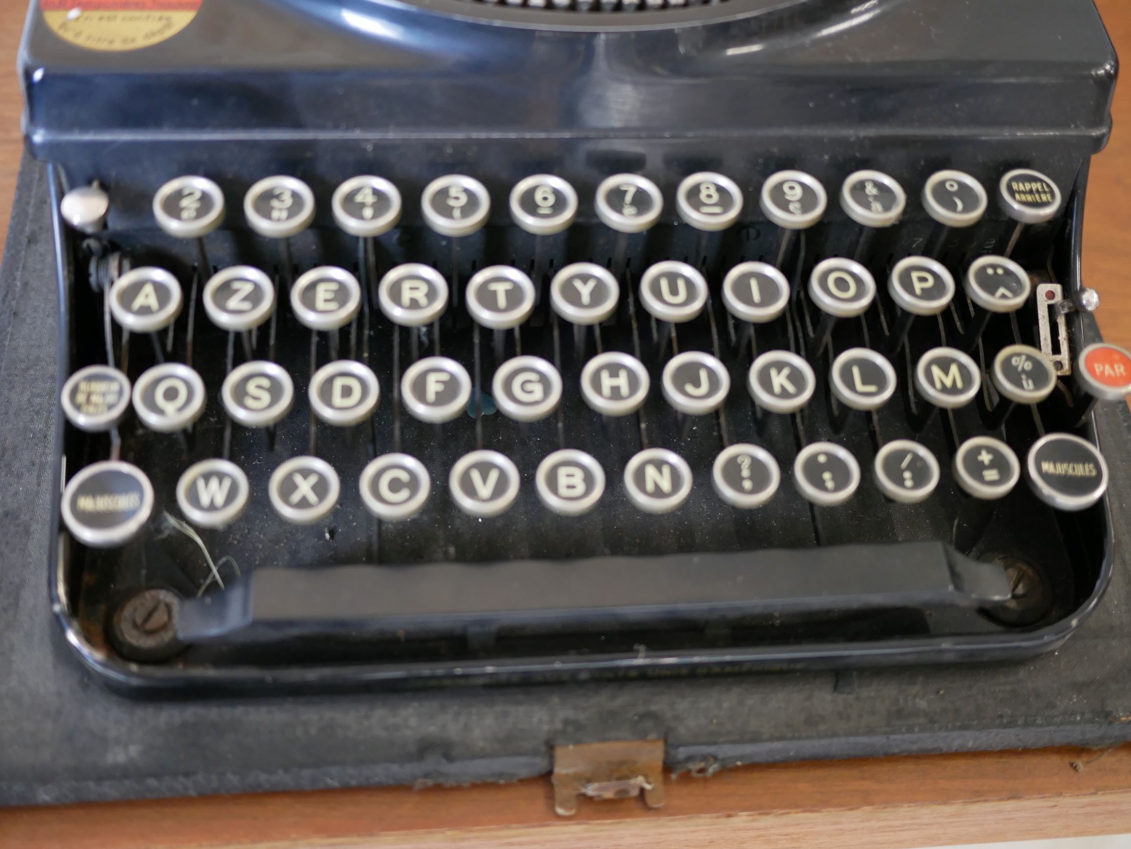 Typewriter remington portable model 5t