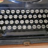 Typewriter remington portable model 5t