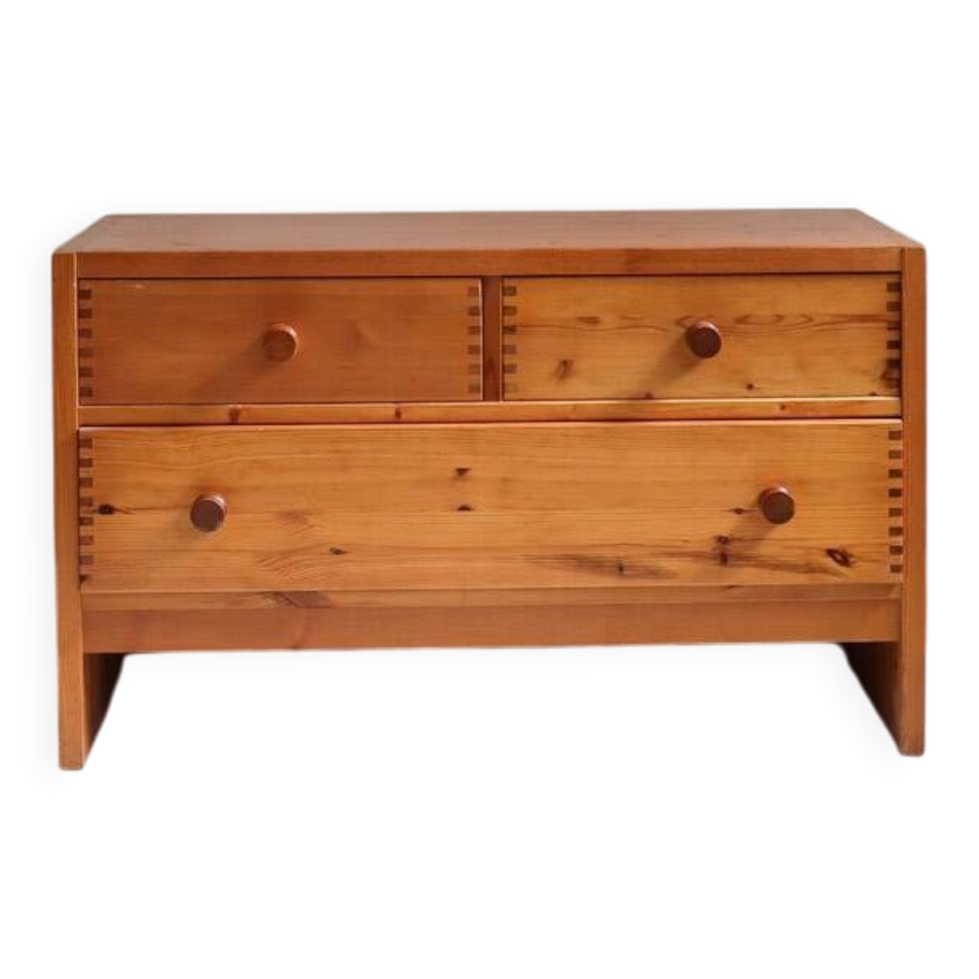 Low pine chest of drawers from the 1970s with 3 drawers.