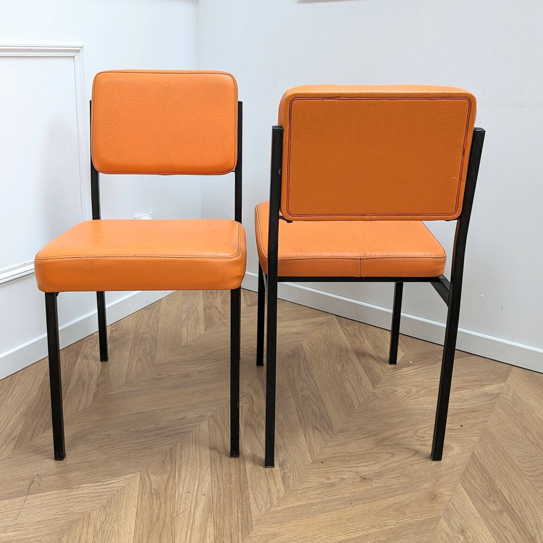 2 vintage leather chairs