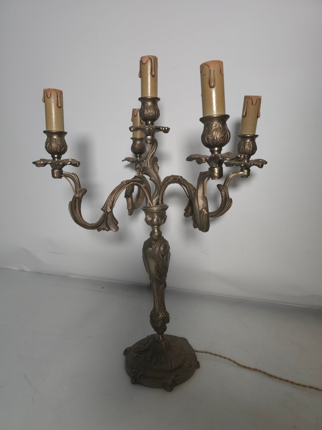 Bronze chandelier in Louis XV style
