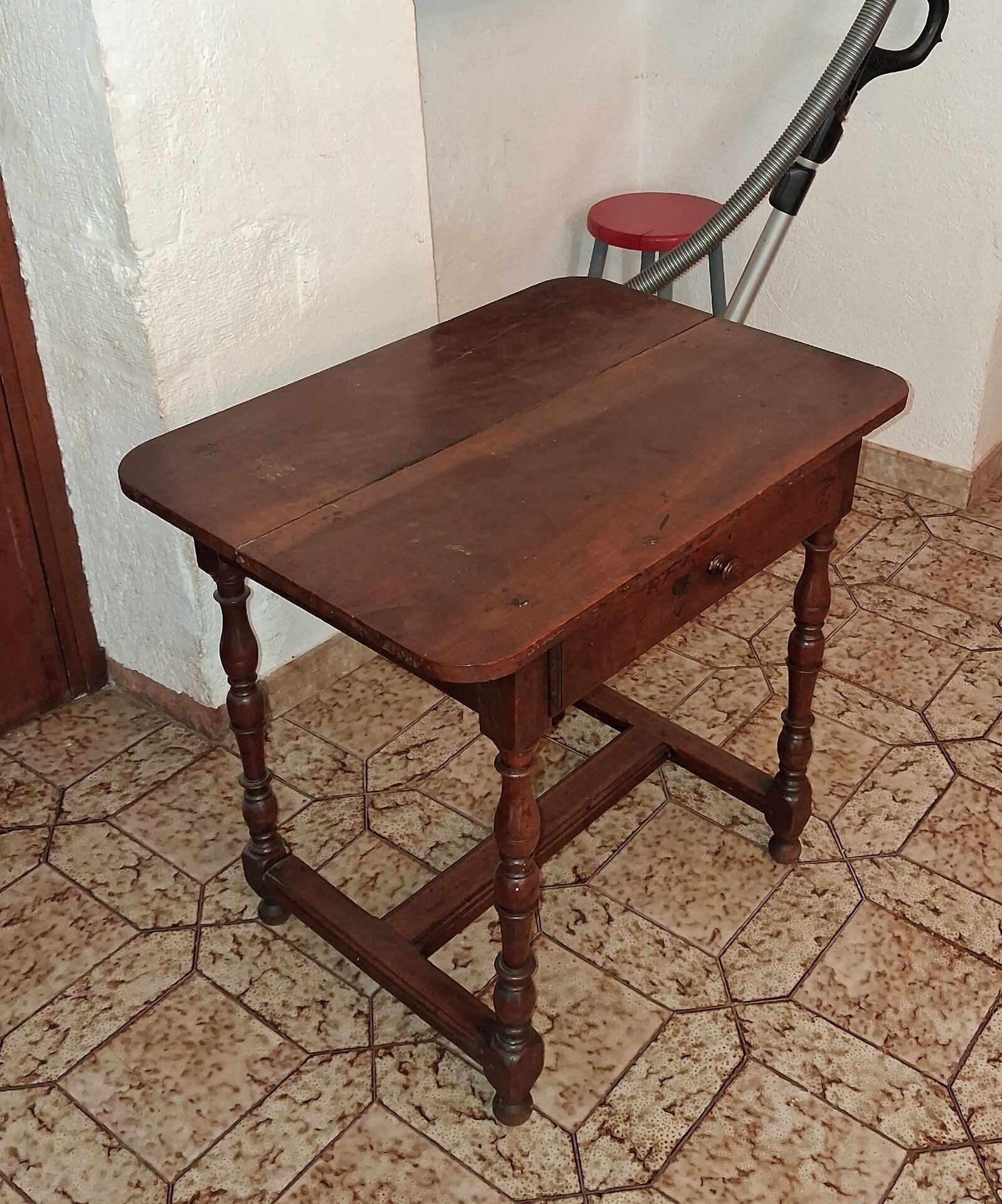 Cabaret Table in Solid Walnut from the Louis XIII Period