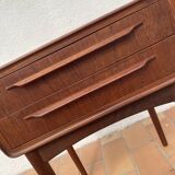 Vintage Scandinavian design bedside table in teak by the Danish Andersen.