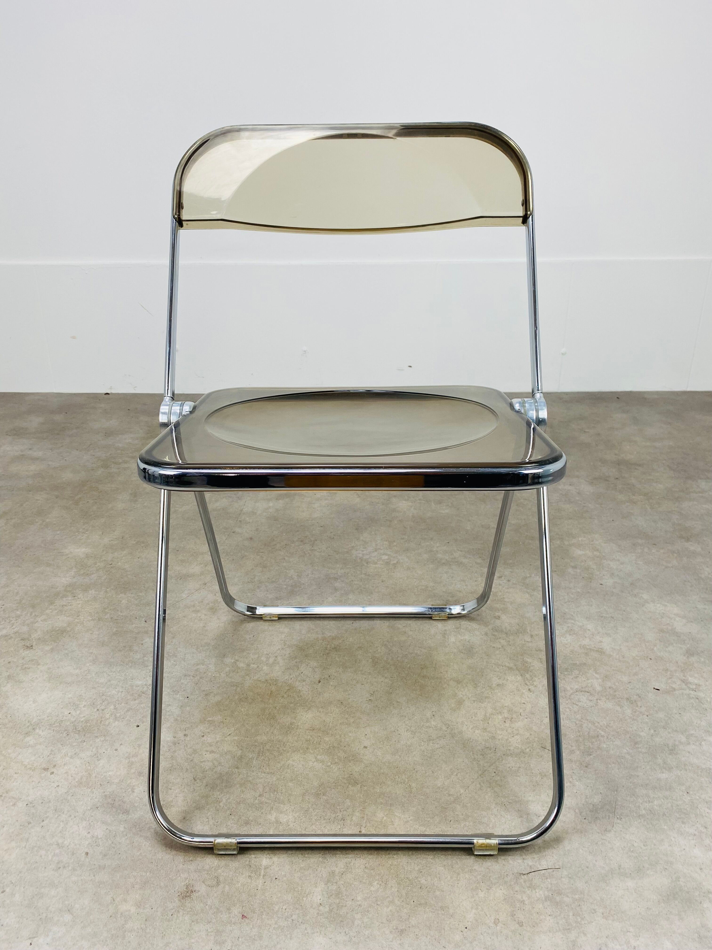 Plia chair by Giancarlo Piretti for Anonima Castelli