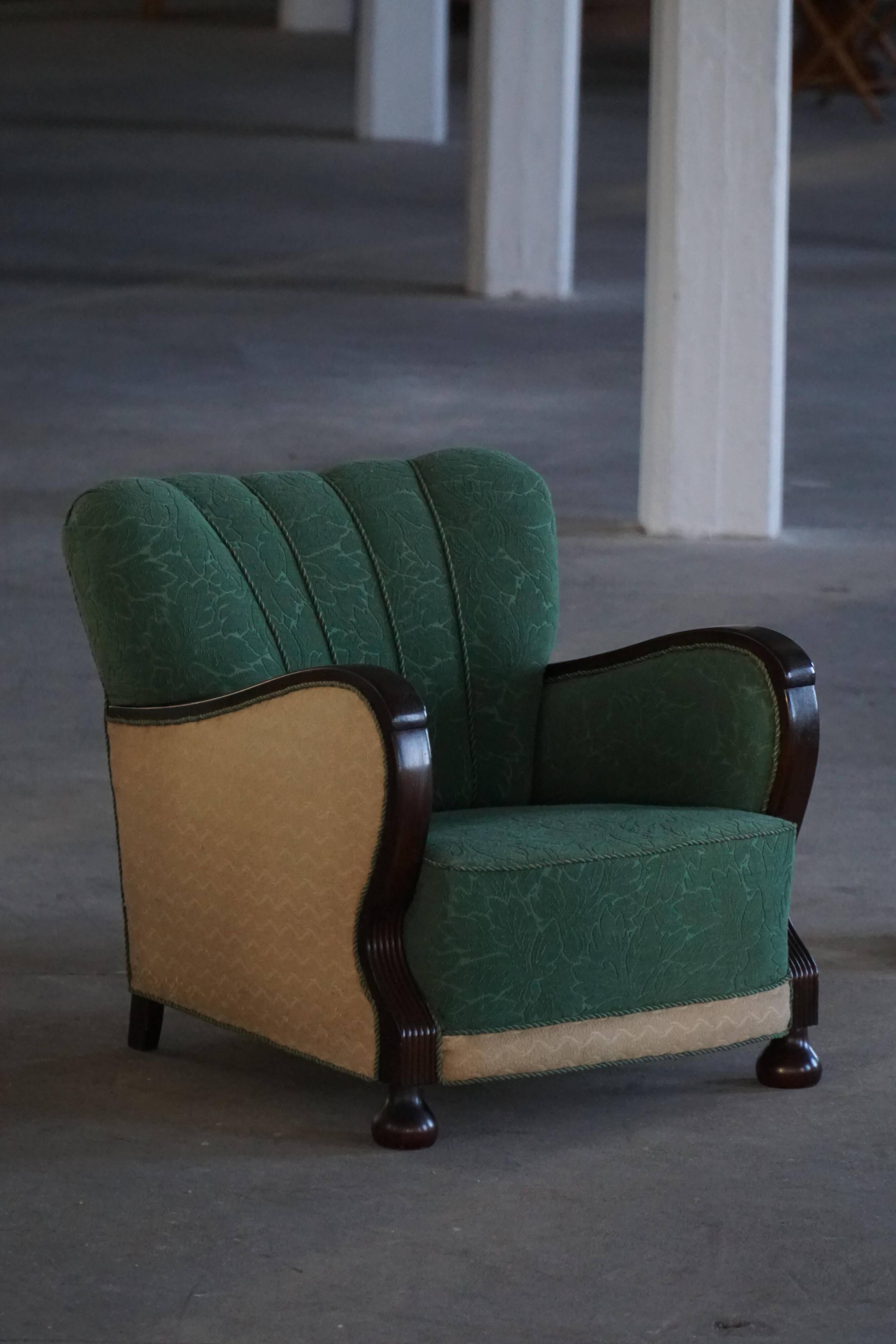 Pair of Art Deco lounge chairs, made by a Danish cabinetmaker, 1940s.