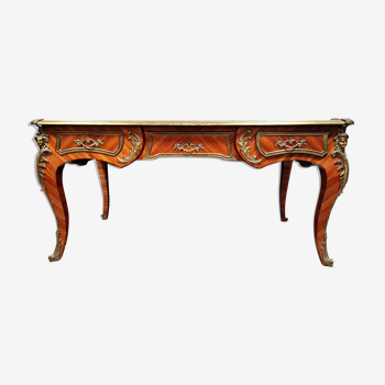 Bureau ministre double face en bois de rose vers 1900
