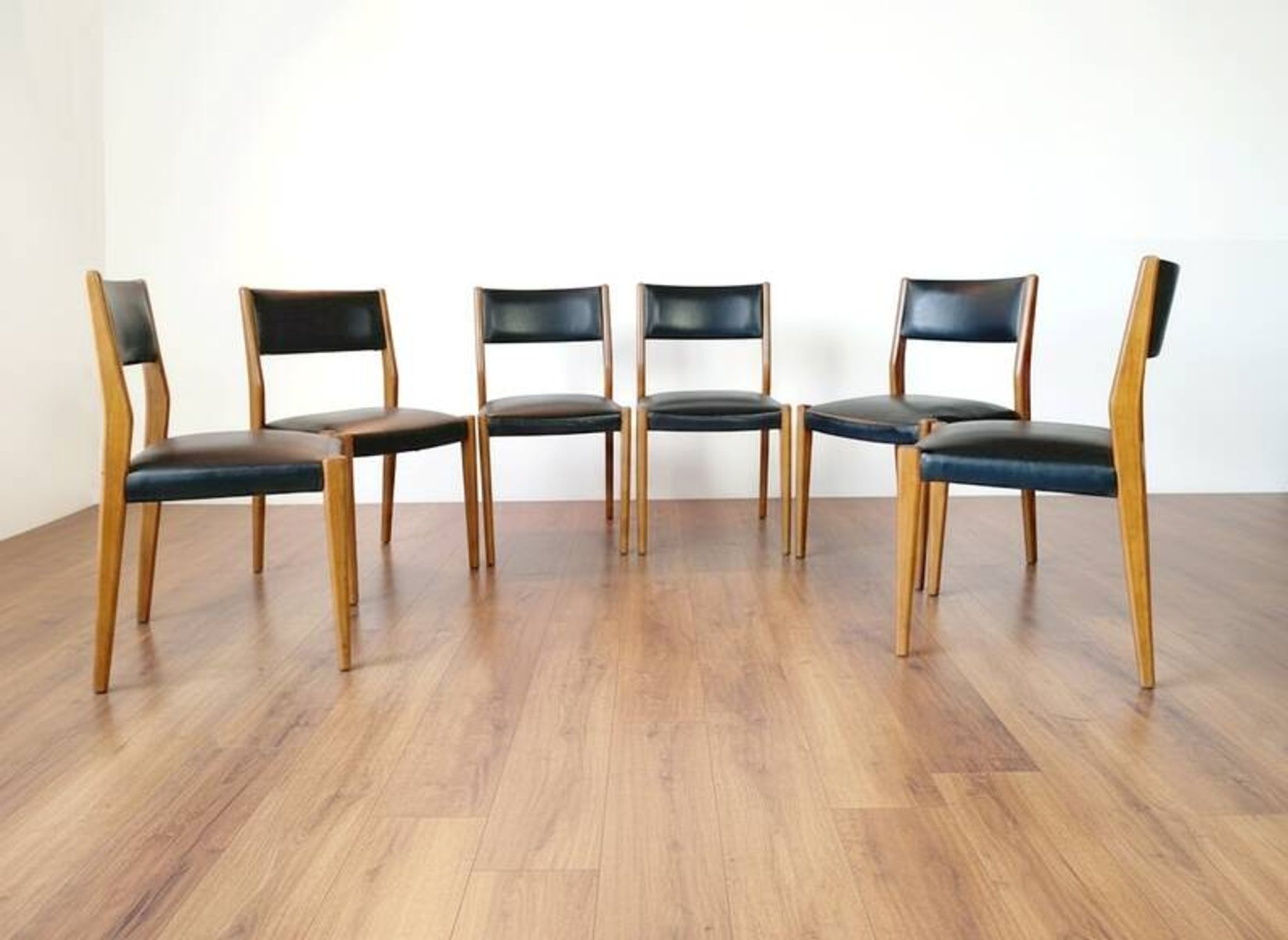 6 chaises scandinave teck et skaï vintage 1960
