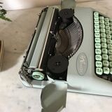 Hermes baby typewriter