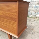 Scandinavian oak row