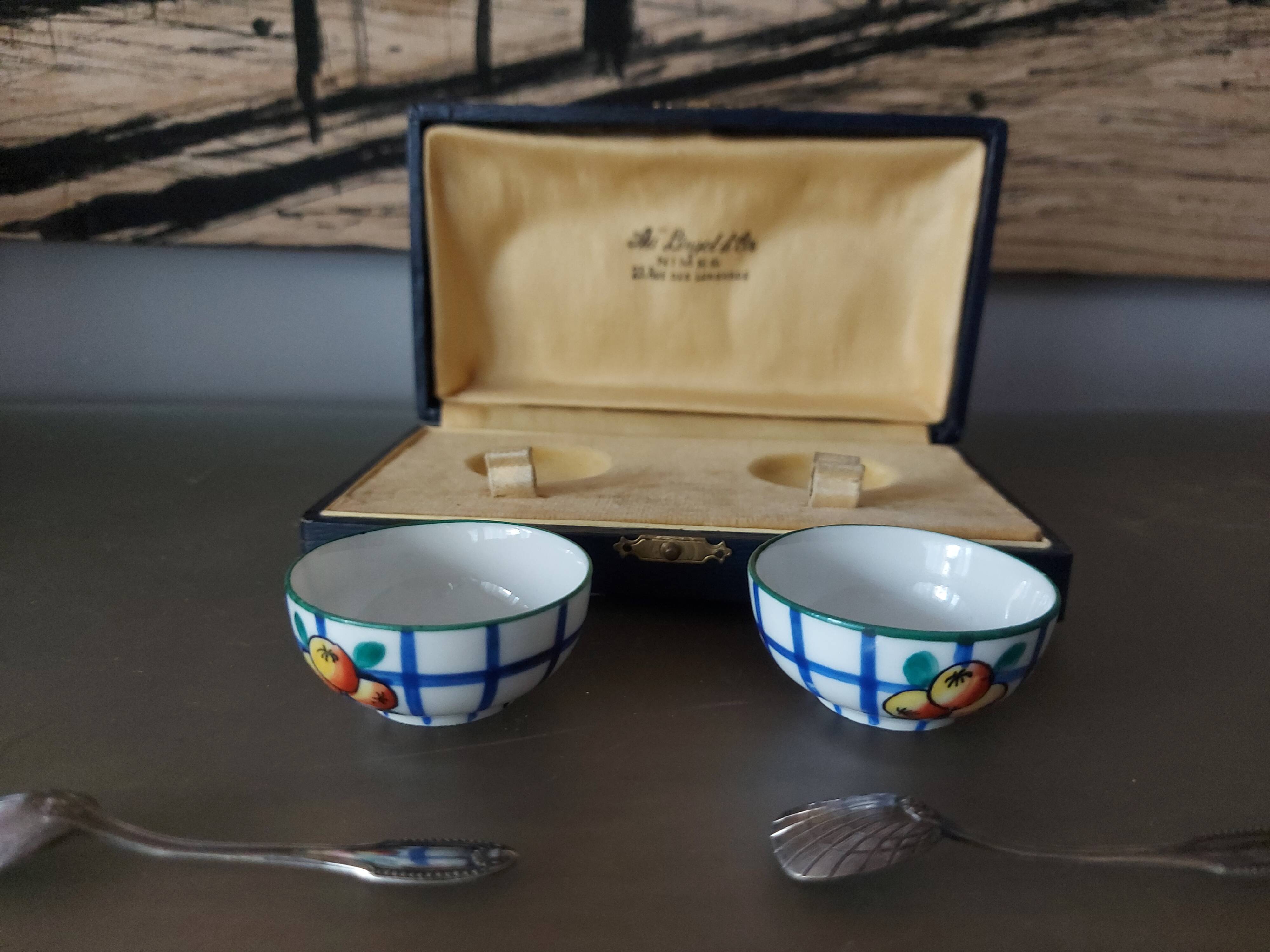 Saleron, pepper maker Limoges porcelain