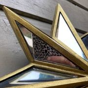 Star-shaped mirror