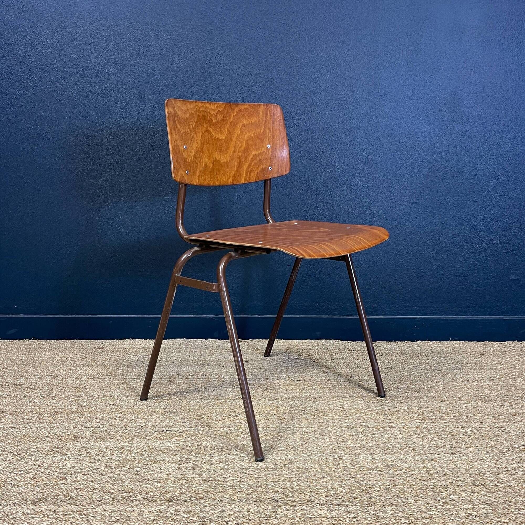 Ensemble de 4 chaises école bois années 70 Pays bas