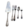 5 Couverts en metal argenté, pelle a tarte, deux fourchettes, petite fourchette et cuillère, poinçon