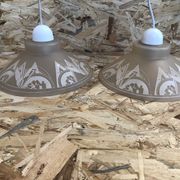 Ancienne paire suspension vianne verre moulé + décor + fil blanc vintage