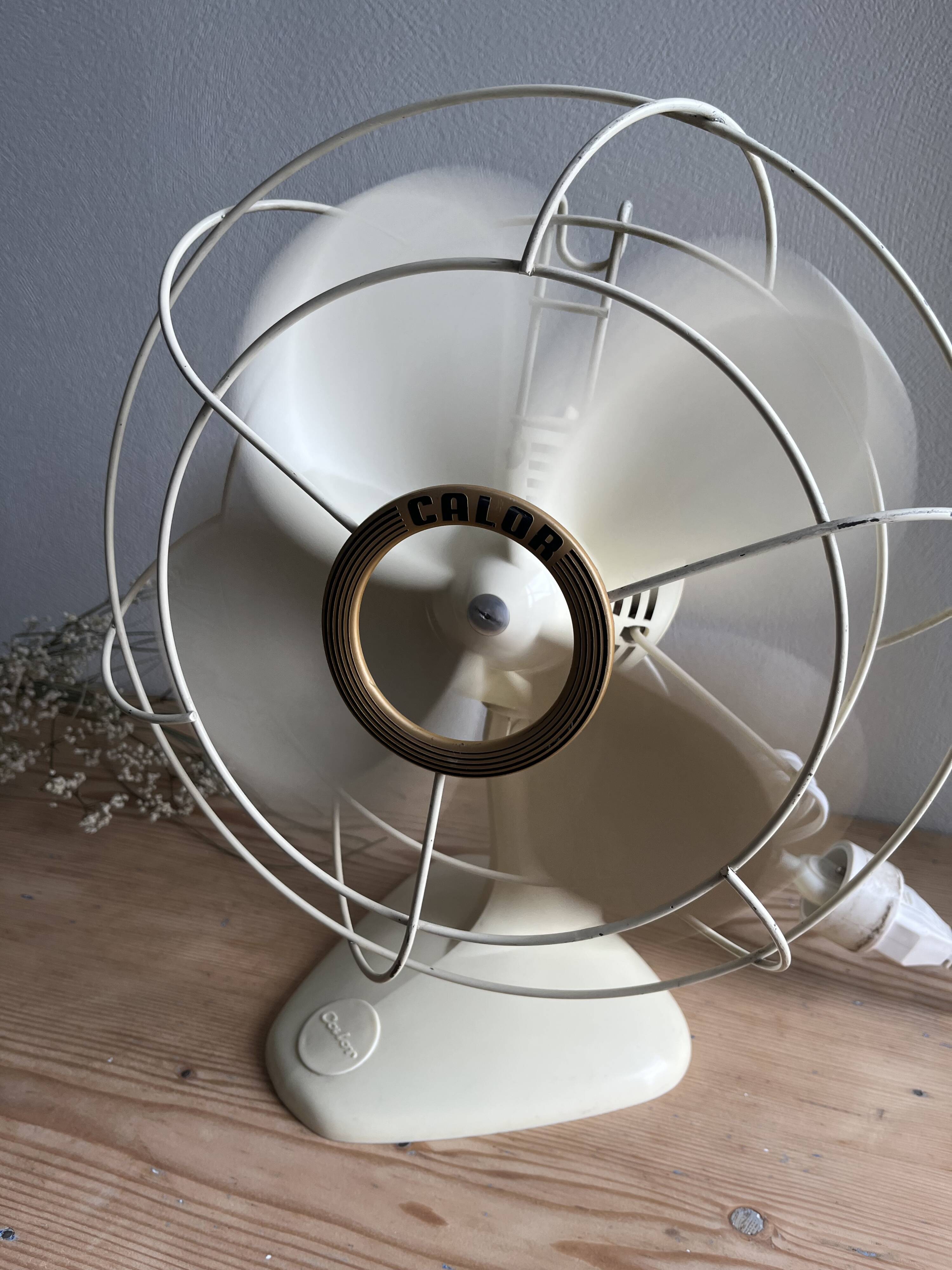 Vintage beige Calor fan