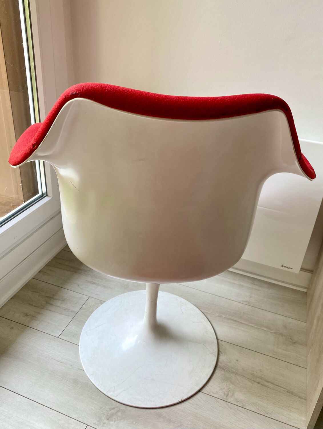 Fauteuil Tulip pivotant par Eero Saarinen