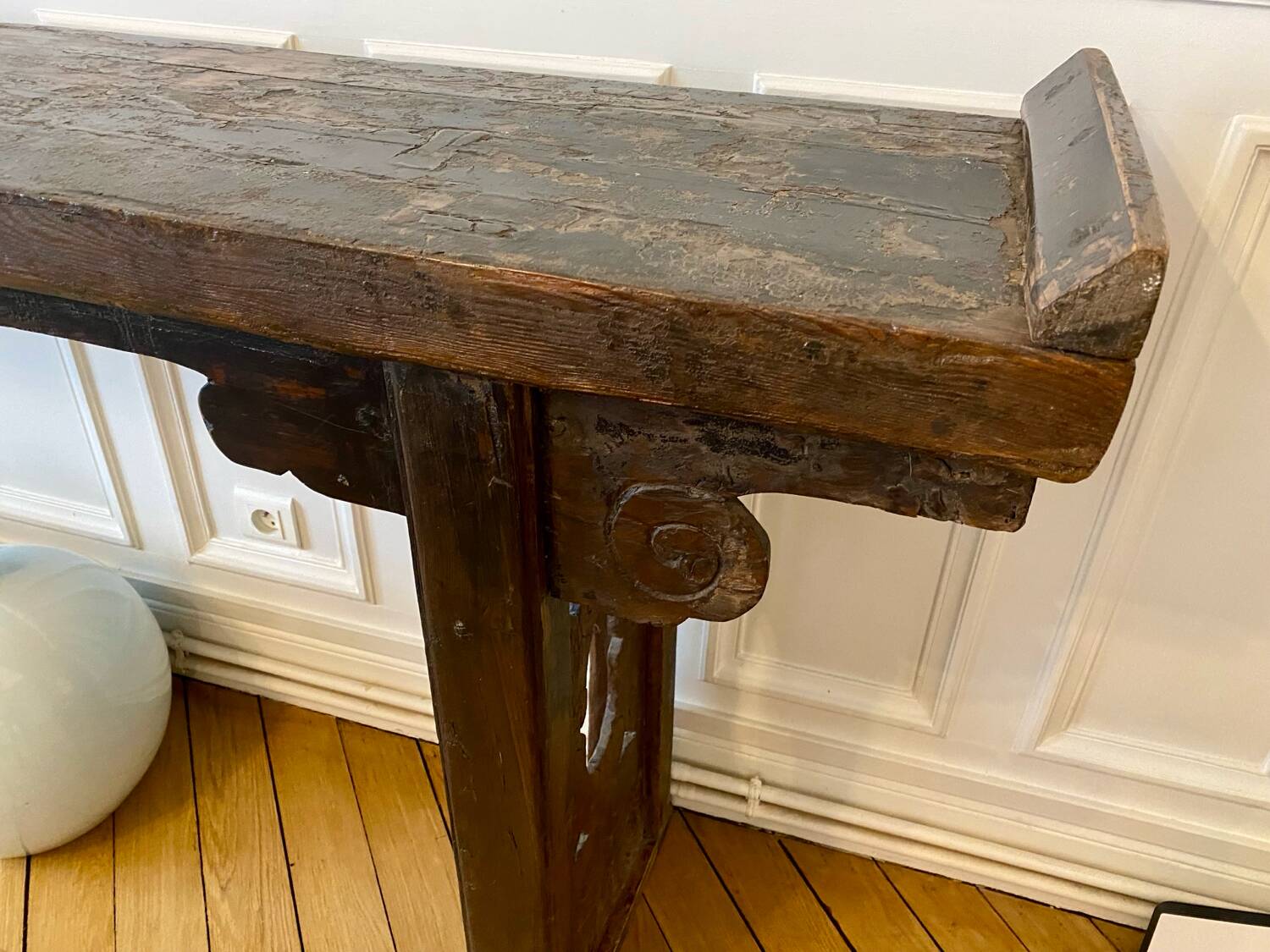 Ancient Chinese console