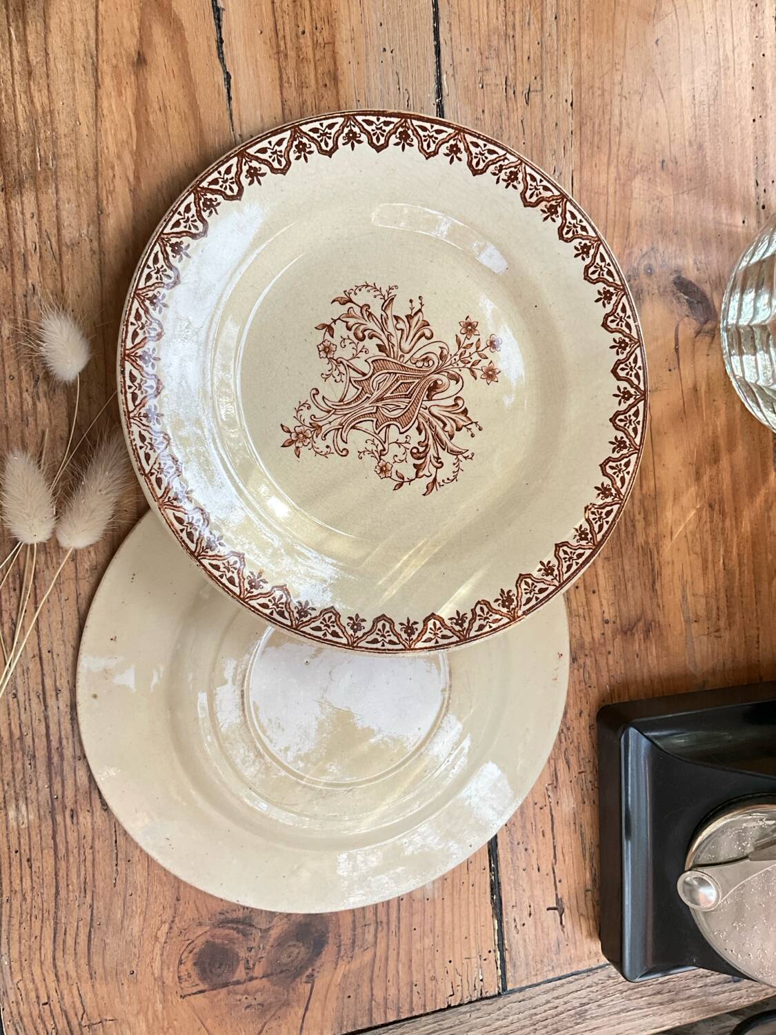 2 small plates 🍂 iron earth