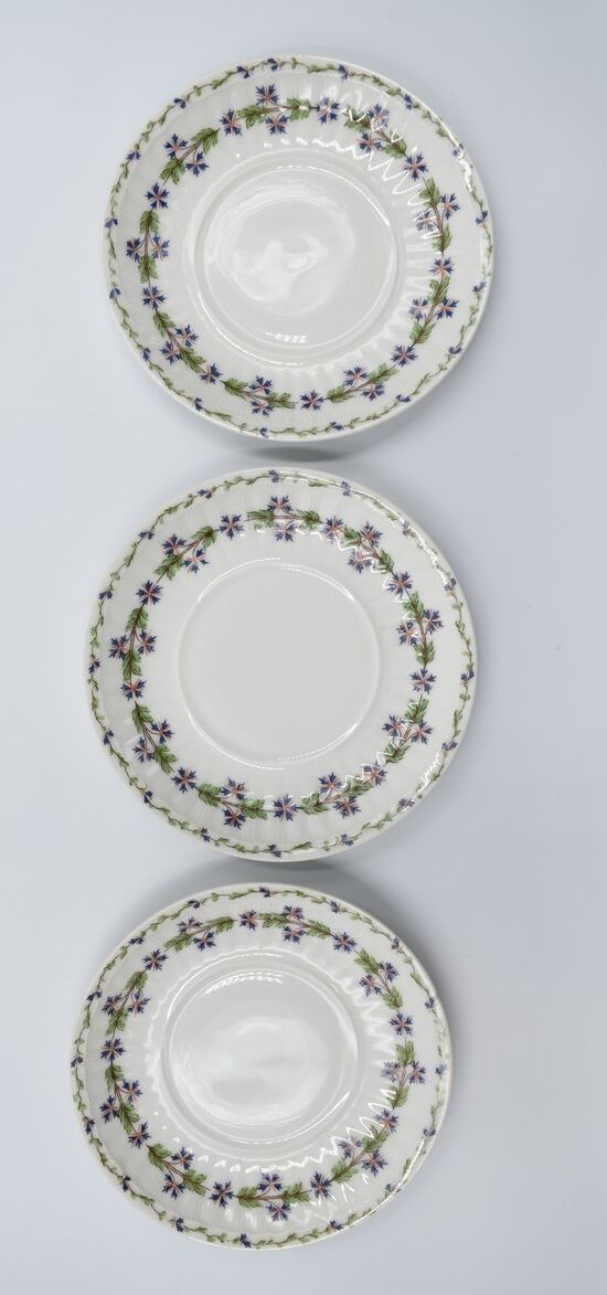 Three cups and under porcelain tea cups from Limoges Haviland barbed-wire décor