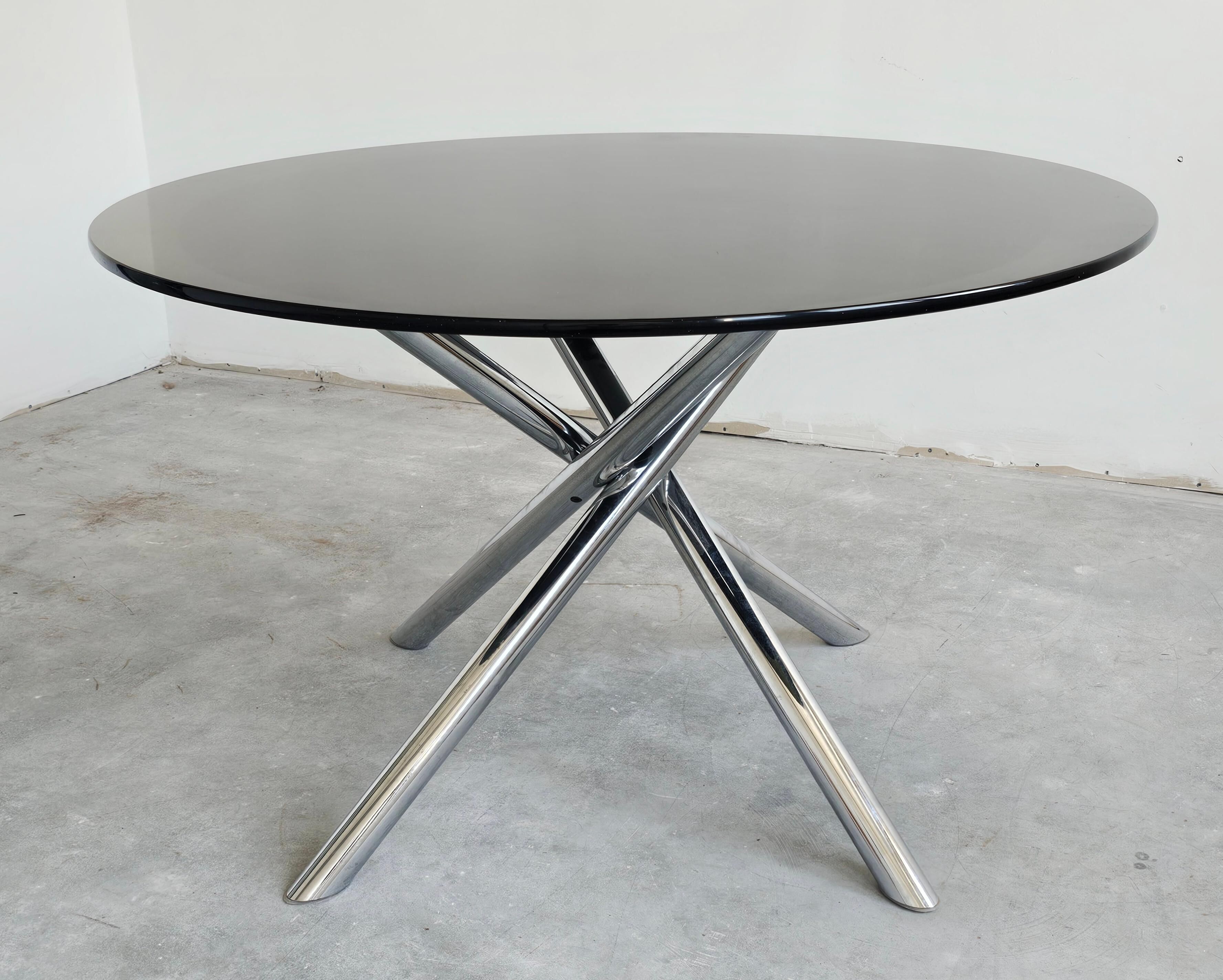 Postmodern dining table "Nodo" by Carlo Bartoli for Tisettanta.