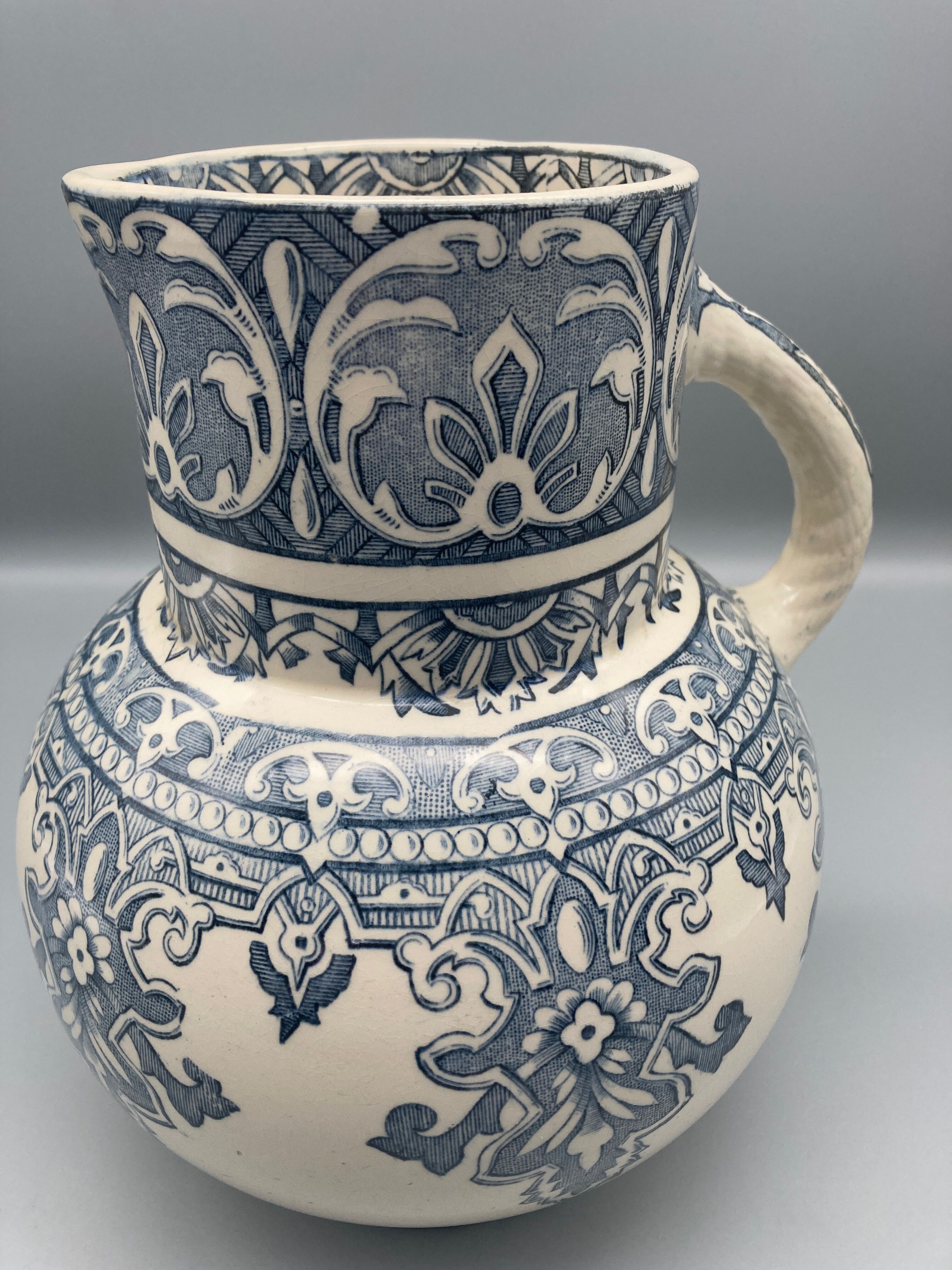 Toilet pitcher Terre de Fer Longchamps "Moorish"