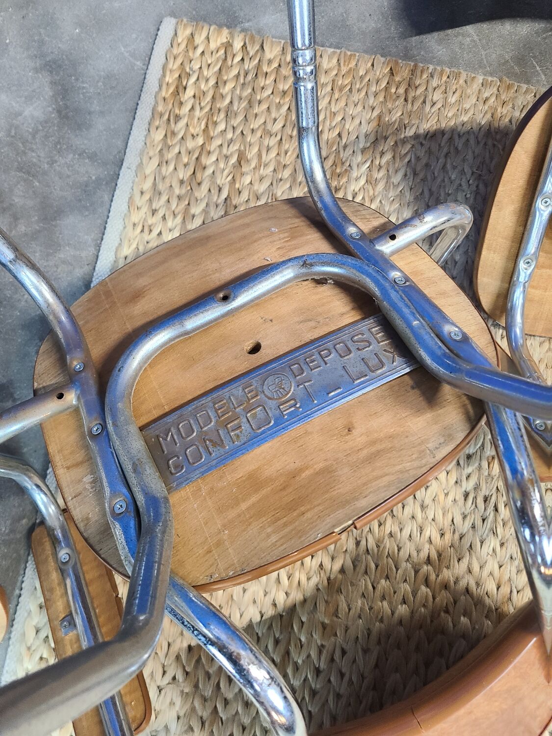 Suite of 4 comfort chairs lux circa 1950