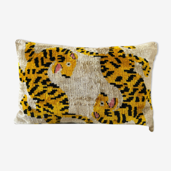 Coussin Ikat tigres persans