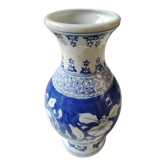 Chinese vase in fine porcelain