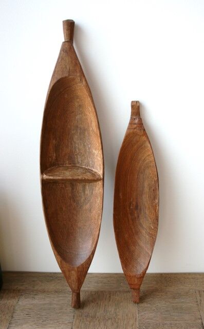 Ethnic dishes in exotic wood