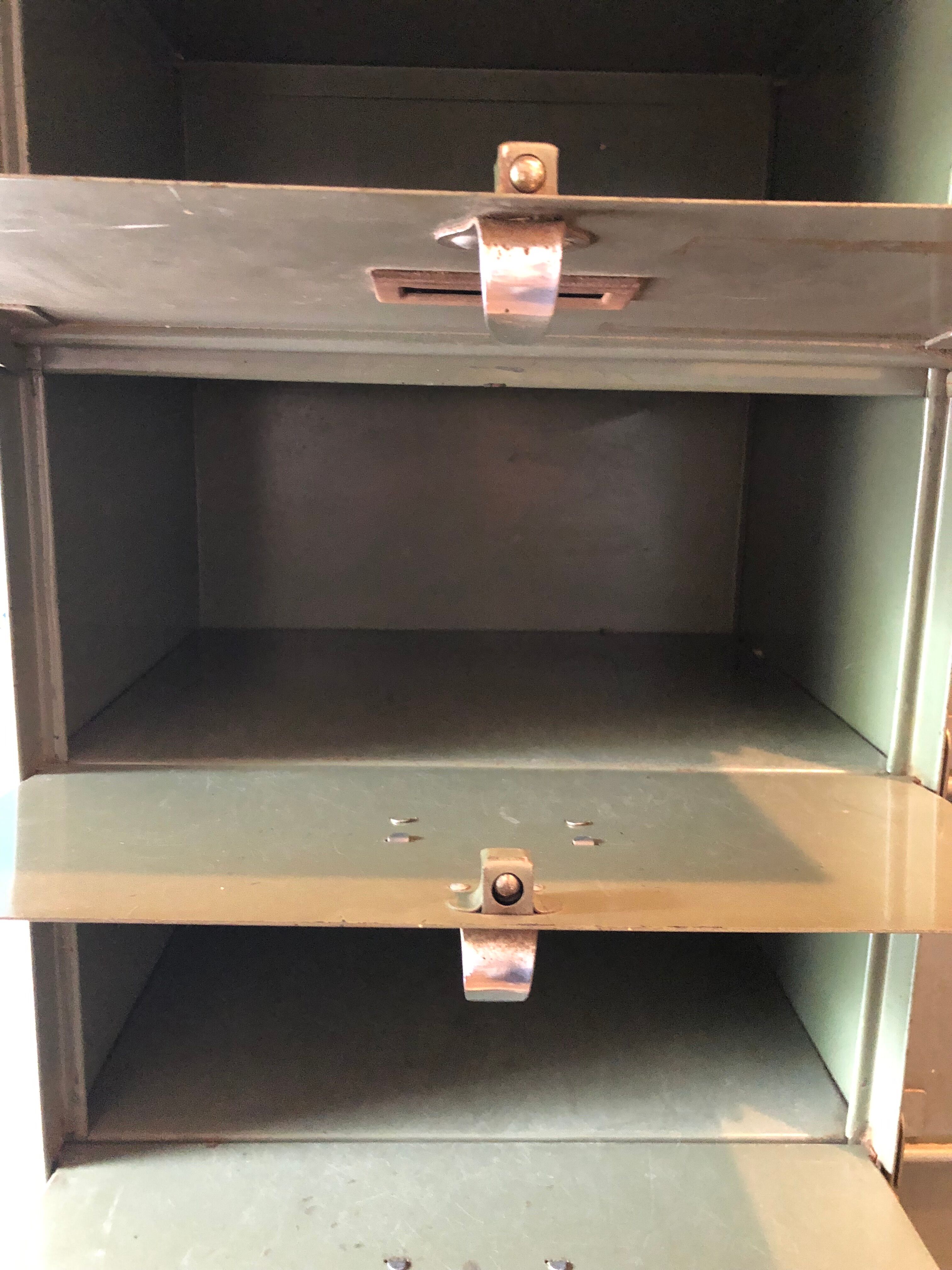 Industrial locker cabinet with valves