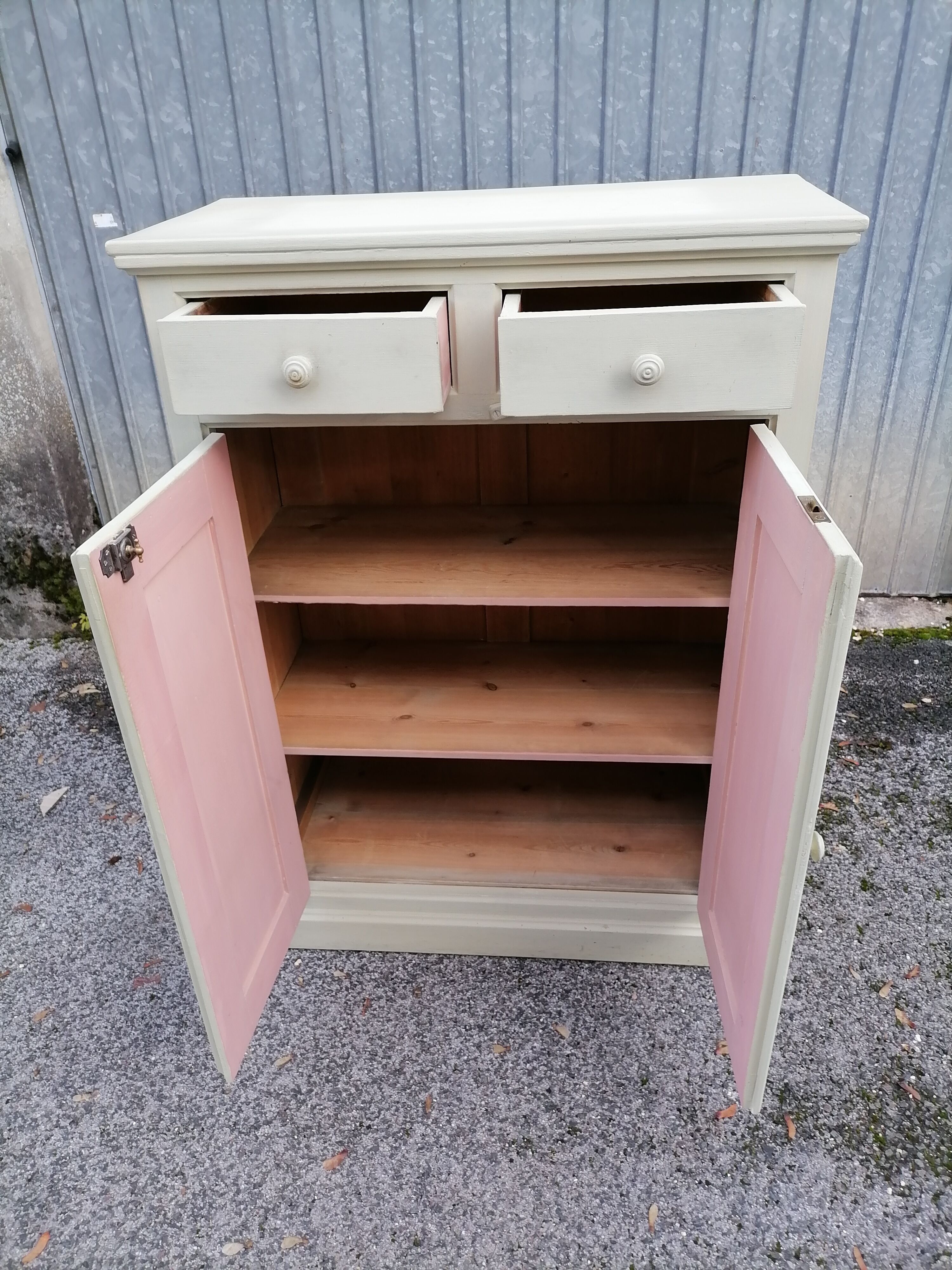 Parisian furniture years 60