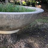 Round cement planter
